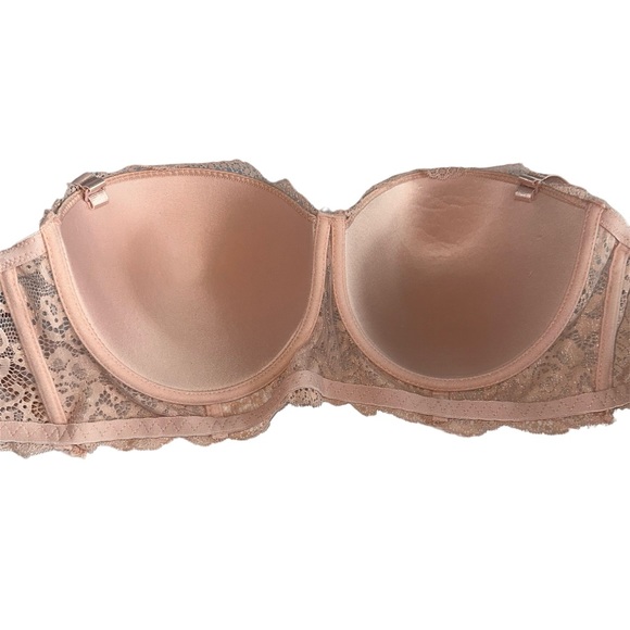 B. Luxe Pink Lace Convertible Strapless Bra Size 40D - Picture 3 of 5